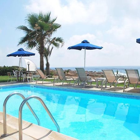 קיסונרגה Sea Front Villa, Heated Private Pool, Amazing Location Paphos 323 מראה חיצוני תמונה