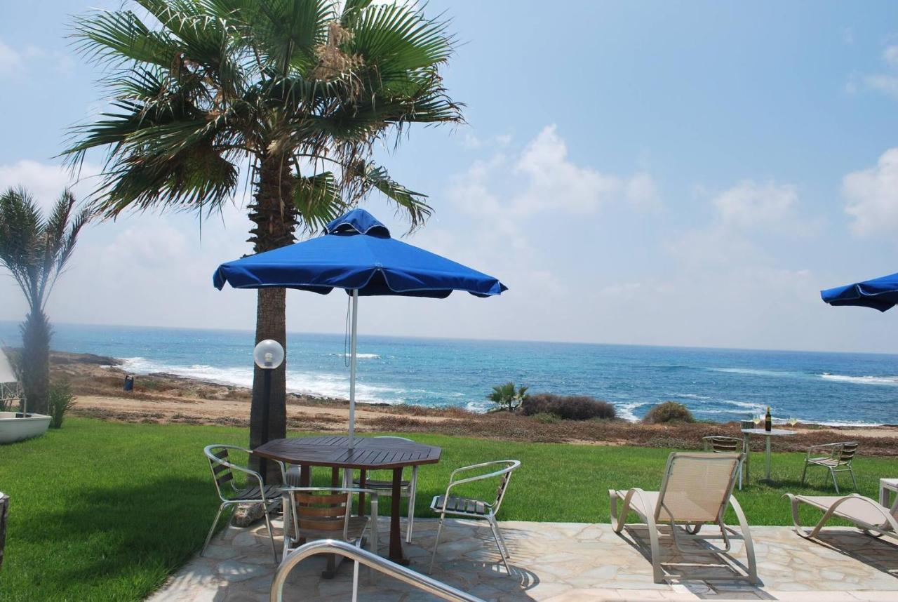 קיסונרגה Sea Front Villa, Heated Private Pool, Amazing Location Paphos 323 מראה חיצוני תמונה