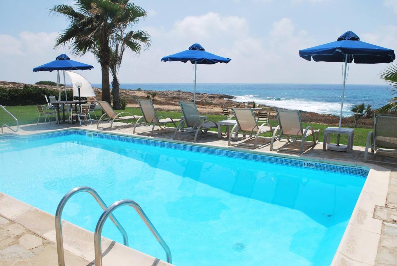 קיסונרגה Sea Front Villa, Heated Private Pool, Amazing Location Paphos 323 מראה חיצוני תמונה
