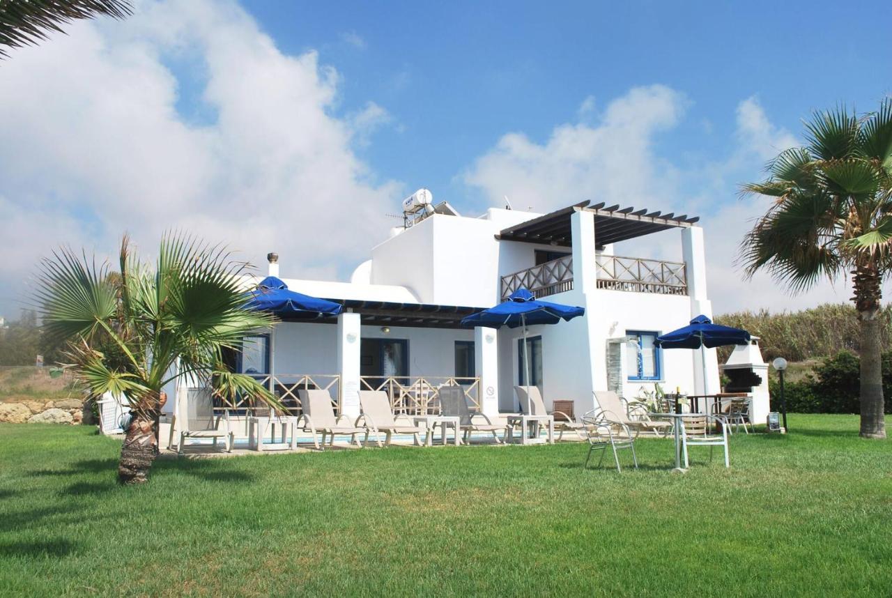 קיסונרגה Sea Front Villa, Heated Private Pool, Amazing Location Paphos 323 מראה חיצוני תמונה
