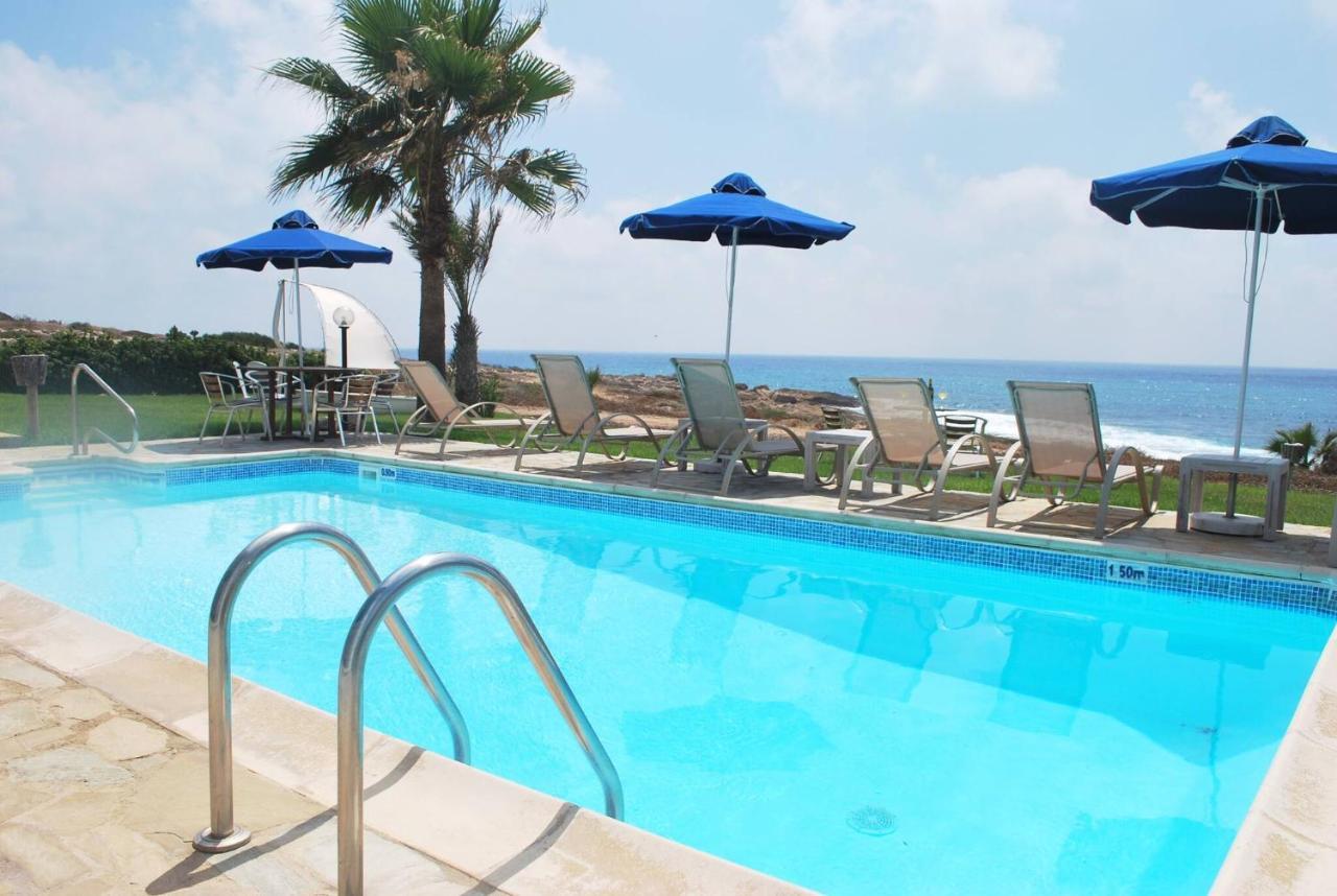 קיסונרגה Sea Front Villa, Heated Private Pool, Amazing Location Paphos 323 מראה חיצוני תמונה