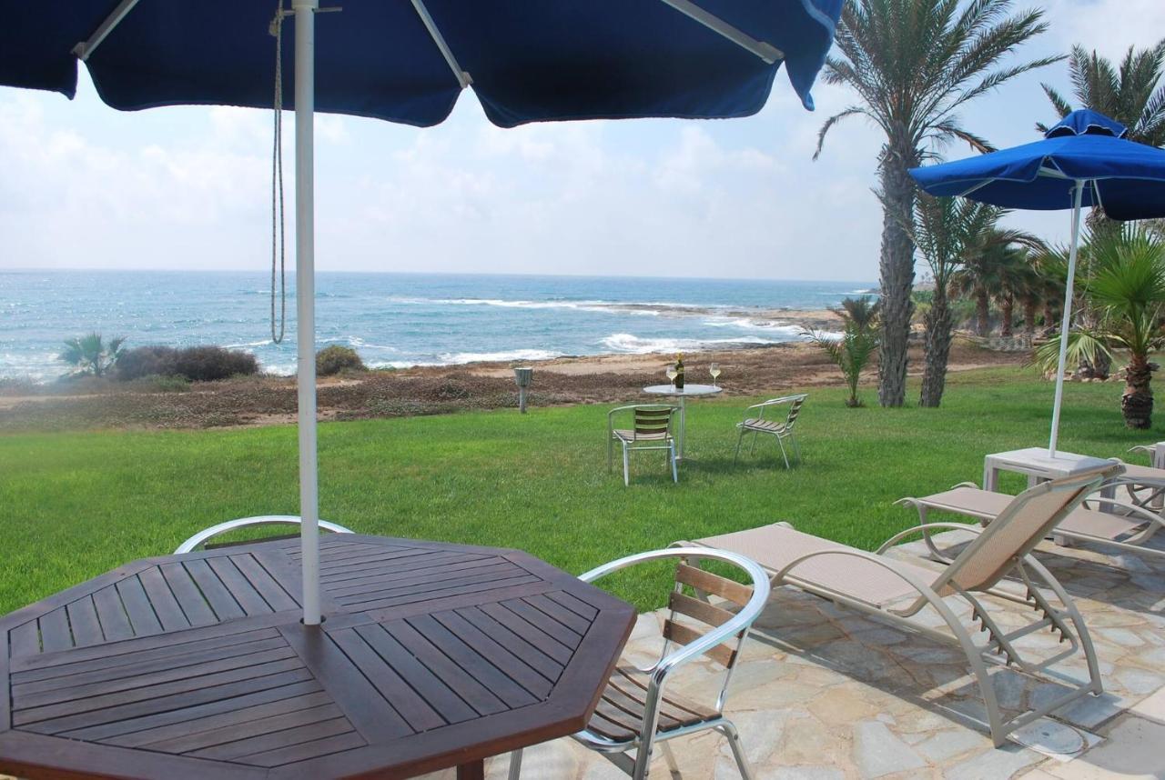 קיסונרגה Sea Front Villa, Heated Private Pool, Amazing Location Paphos 323 מראה חיצוני תמונה