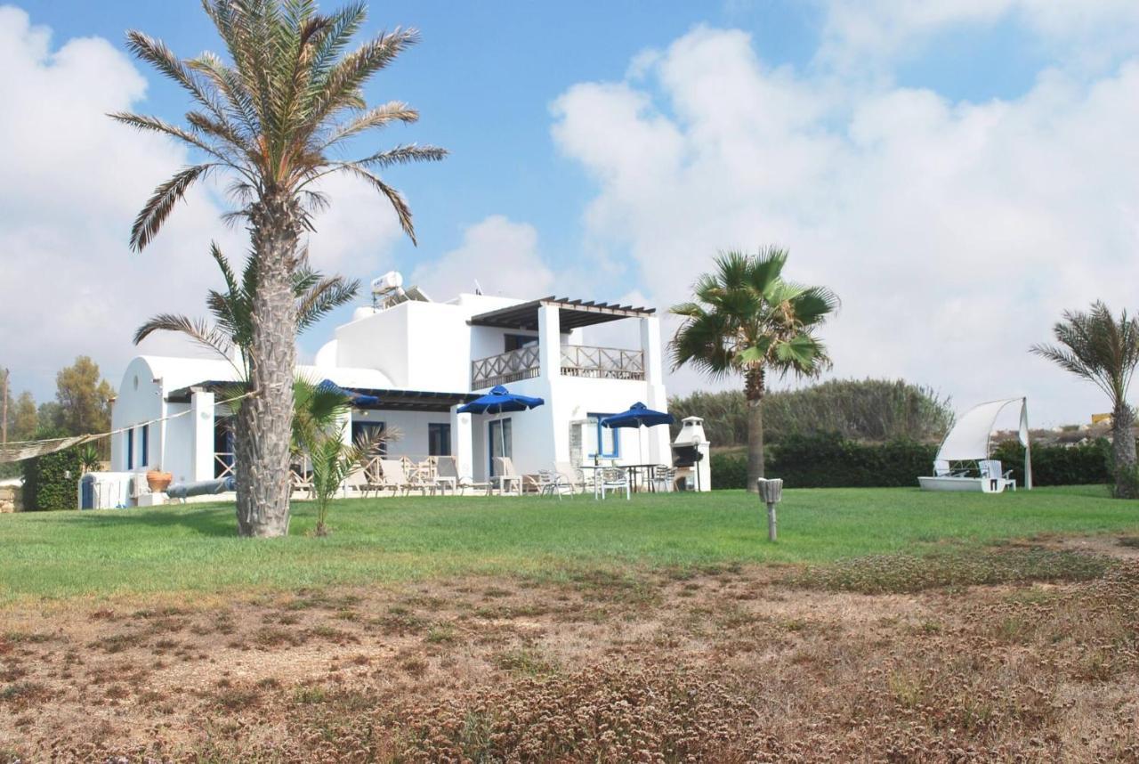 קיסונרגה Sea Front Villa, Heated Private Pool, Amazing Location Paphos 323 מראה חיצוני תמונה