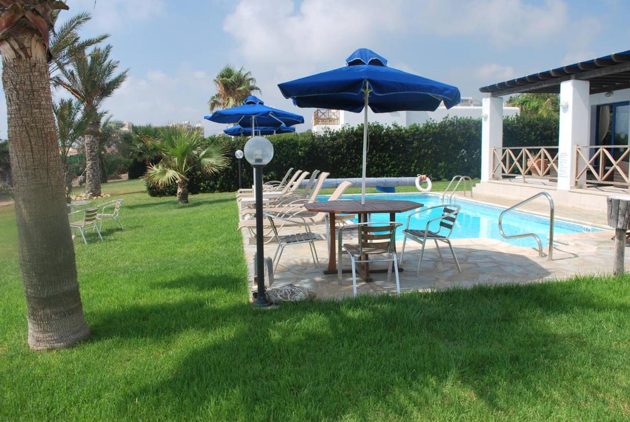 קיסונרגה Sea Front Villa, Heated Private Pool, Amazing Location Paphos 323 מראה חיצוני תמונה