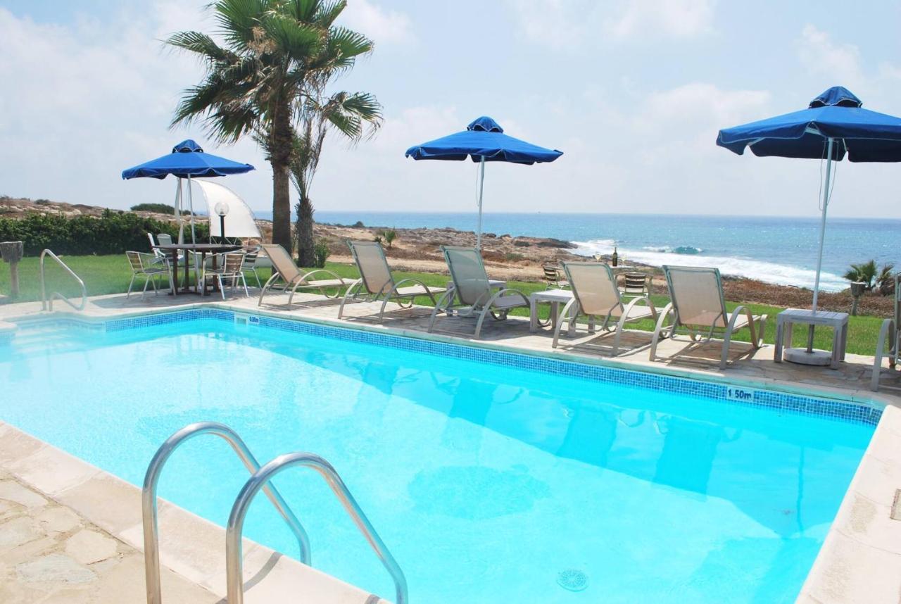 קיסונרגה Sea Front Villa, Heated Private Pool, Amazing Location Paphos 323 מראה חיצוני תמונה