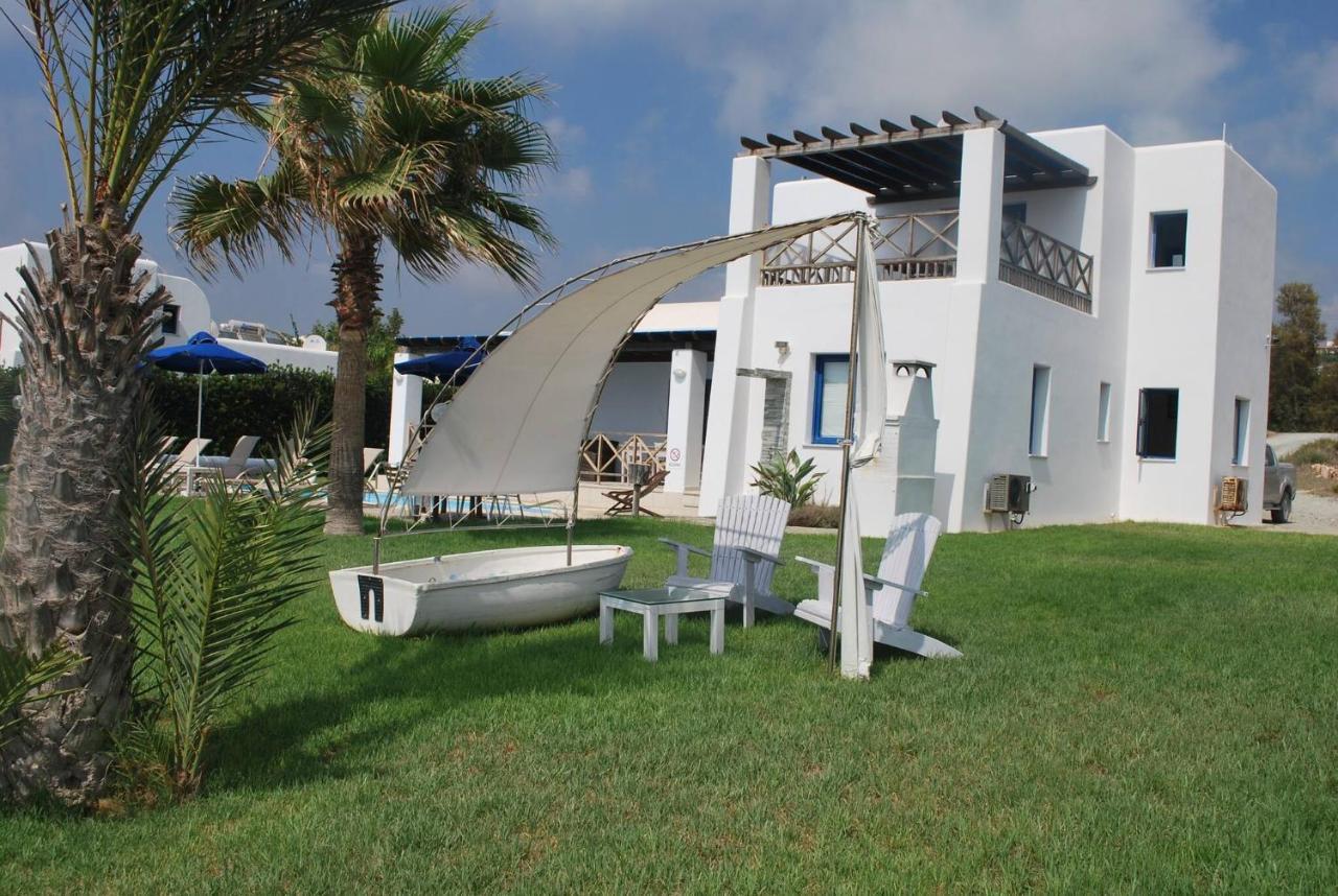 קיסונרגה Sea Front Villa, Heated Private Pool, Amazing Location Paphos 323 מראה חיצוני תמונה