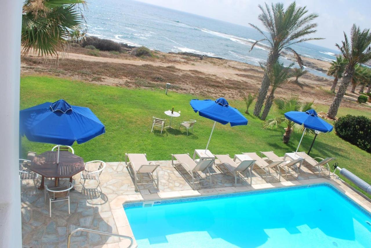 קיסונרגה Sea Front Villa, Heated Private Pool, Amazing Location Paphos 323 מראה חיצוני תמונה