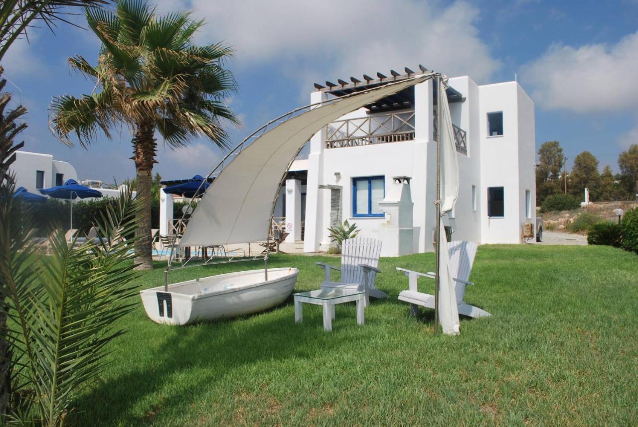 קיסונרגה Sea Front Villa, Heated Private Pool, Amazing Location Paphos 323 מראה חיצוני תמונה