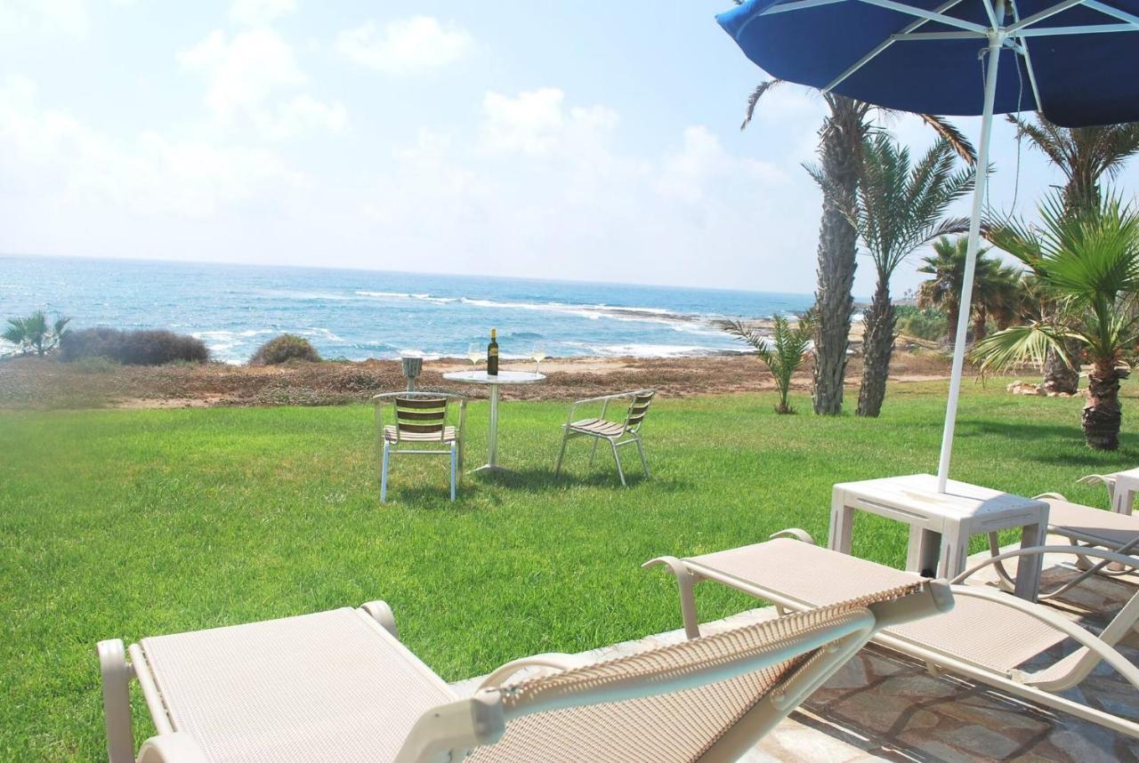 קיסונרגה Sea Front Villa, Heated Private Pool, Amazing Location Paphos 323 מראה חיצוני תמונה