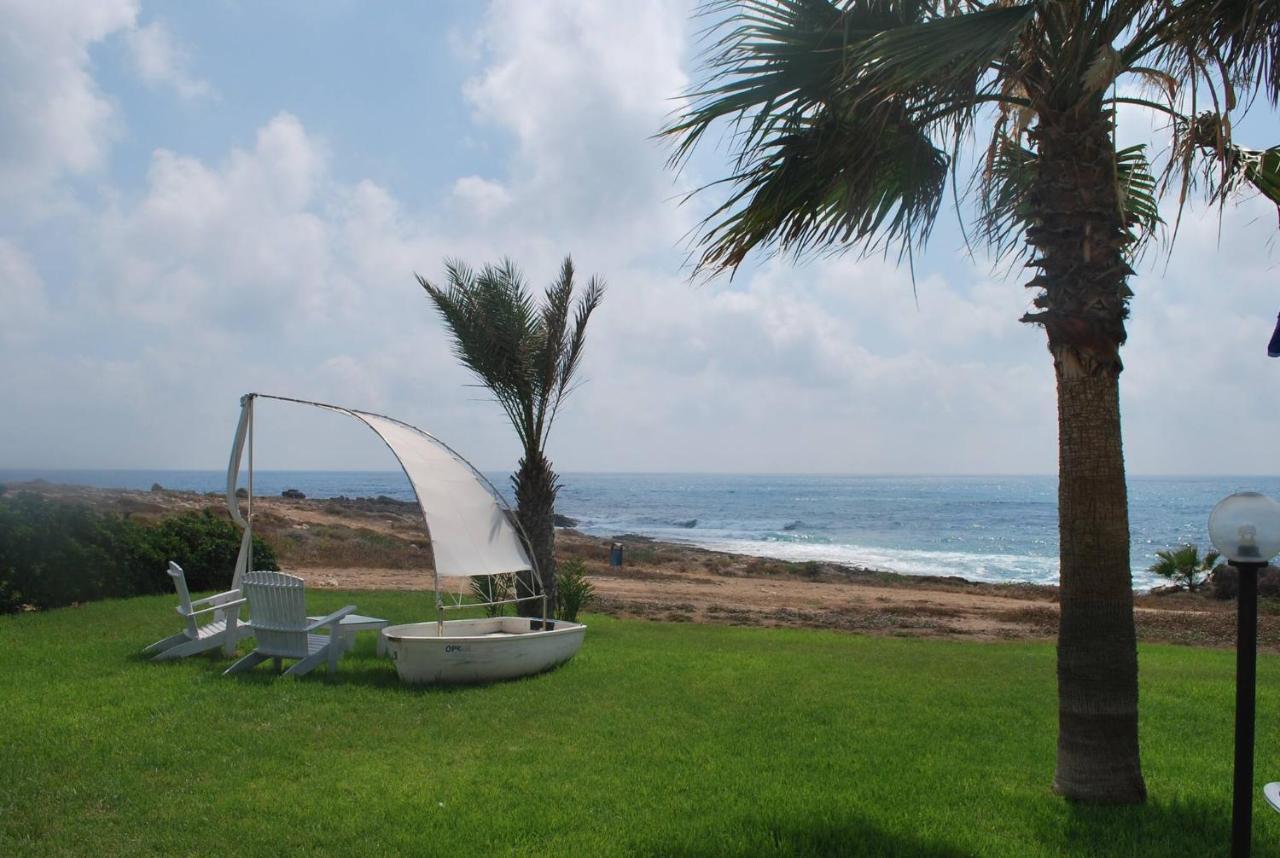 קיסונרגה Sea Front Villa, Heated Private Pool, Amazing Location Paphos 323 מראה חיצוני תמונה