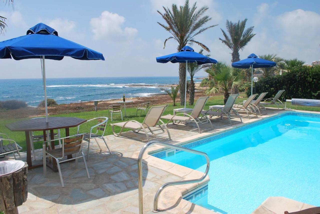 קיסונרגה Sea Front Villa, Heated Private Pool, Amazing Location Paphos 323 מראה חיצוני תמונה