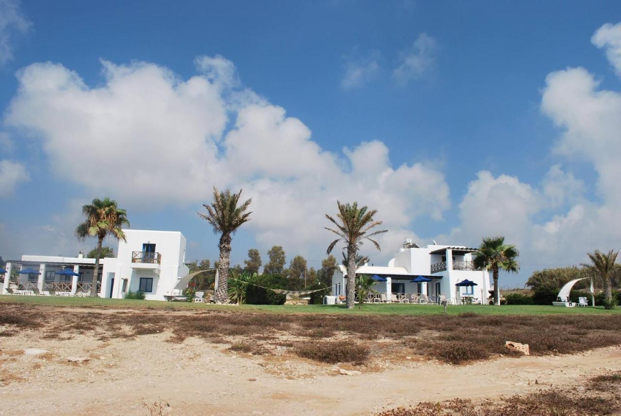 קיסונרגה Sea Front Villa, Heated Private Pool, Amazing Location Paphos 323 מראה חיצוני תמונה